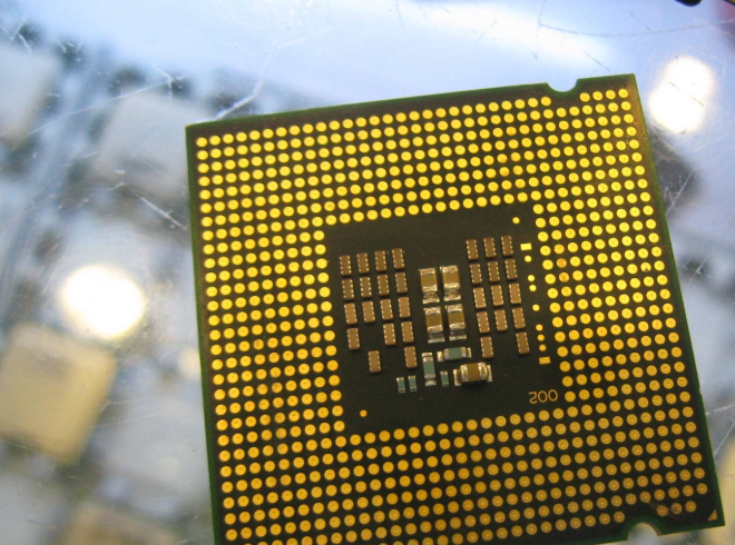 2008年震撼！英特尔酷睿2 E5300处理器揭秘，性能超越想象  第6张