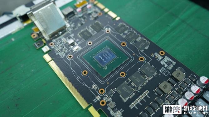 NVIDIA GT215：中高端显卡王者，游戏专业两相宜  第2张