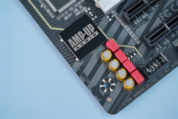 揭秘技嘉P35 DDR3主板：硬件爱好者的璀璨之选  第1张